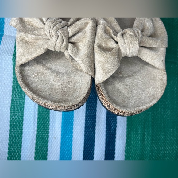🎉✨ FOREVER LINK- Ingrid Bow Tan Suede Slide Sandals Women's Size 10 NWOT - Picture 8 of 15